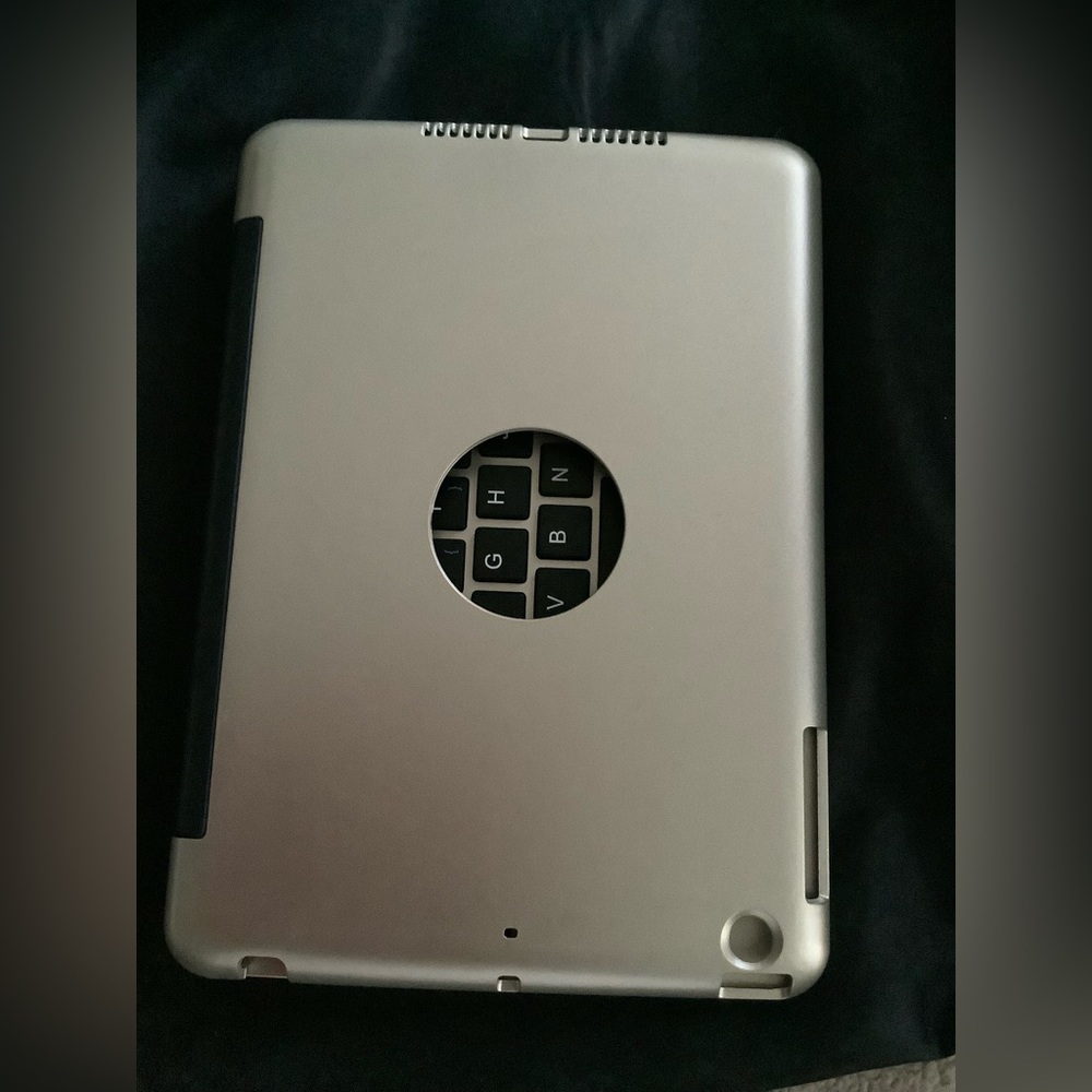 Tablet Bluetooth Keyboard - Picture 4 of 8